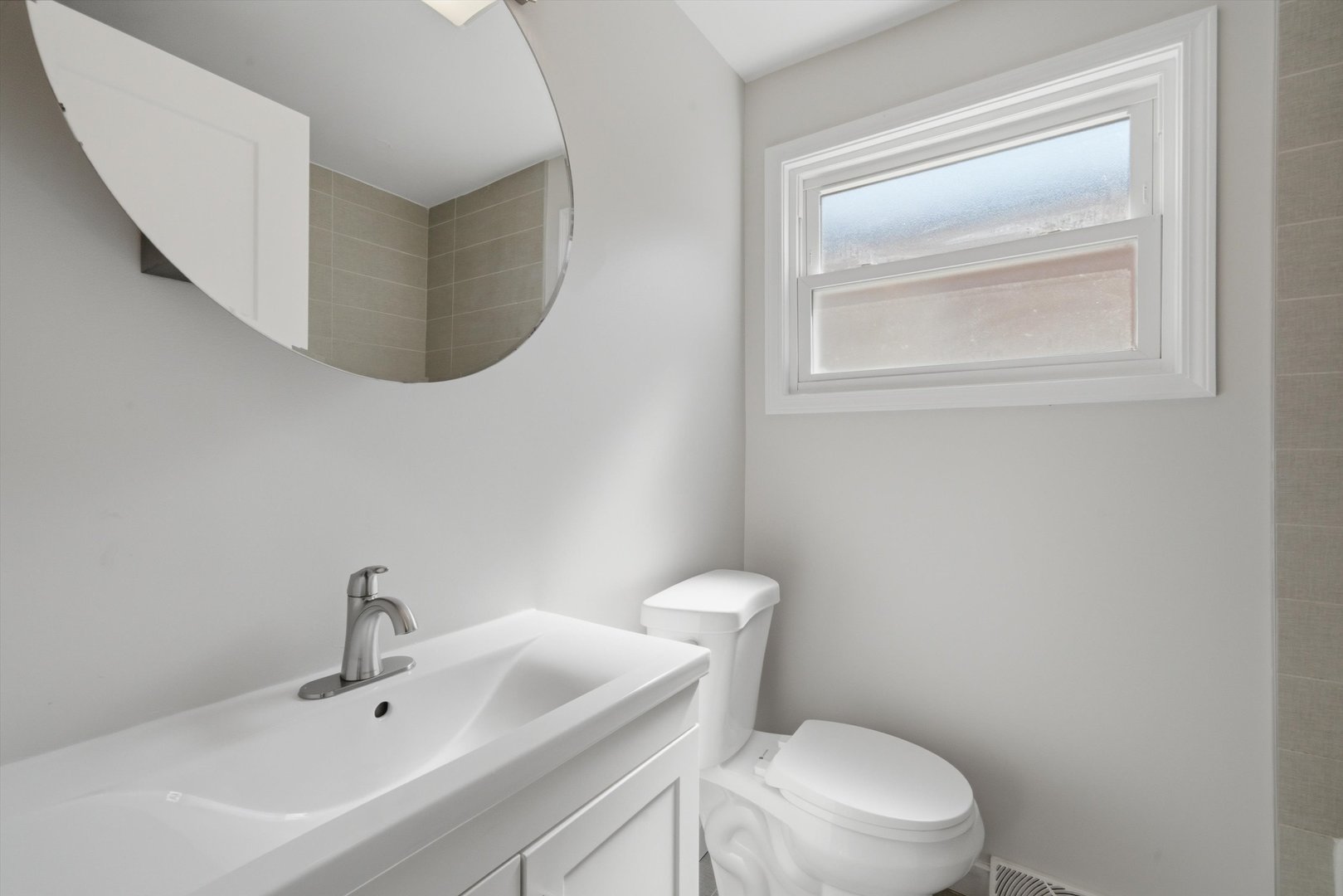 1111 E 93rd Street Property Photo 7