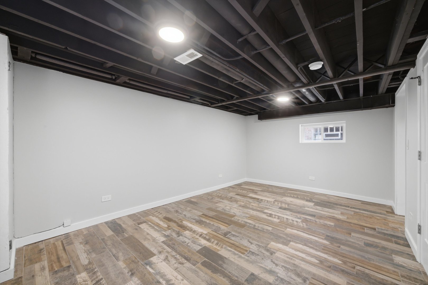 1111 E 93rd Street Property Photo 14