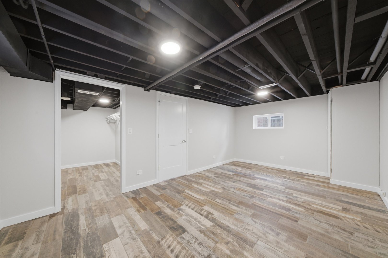 1111 E 93rd Street Property Photo 15