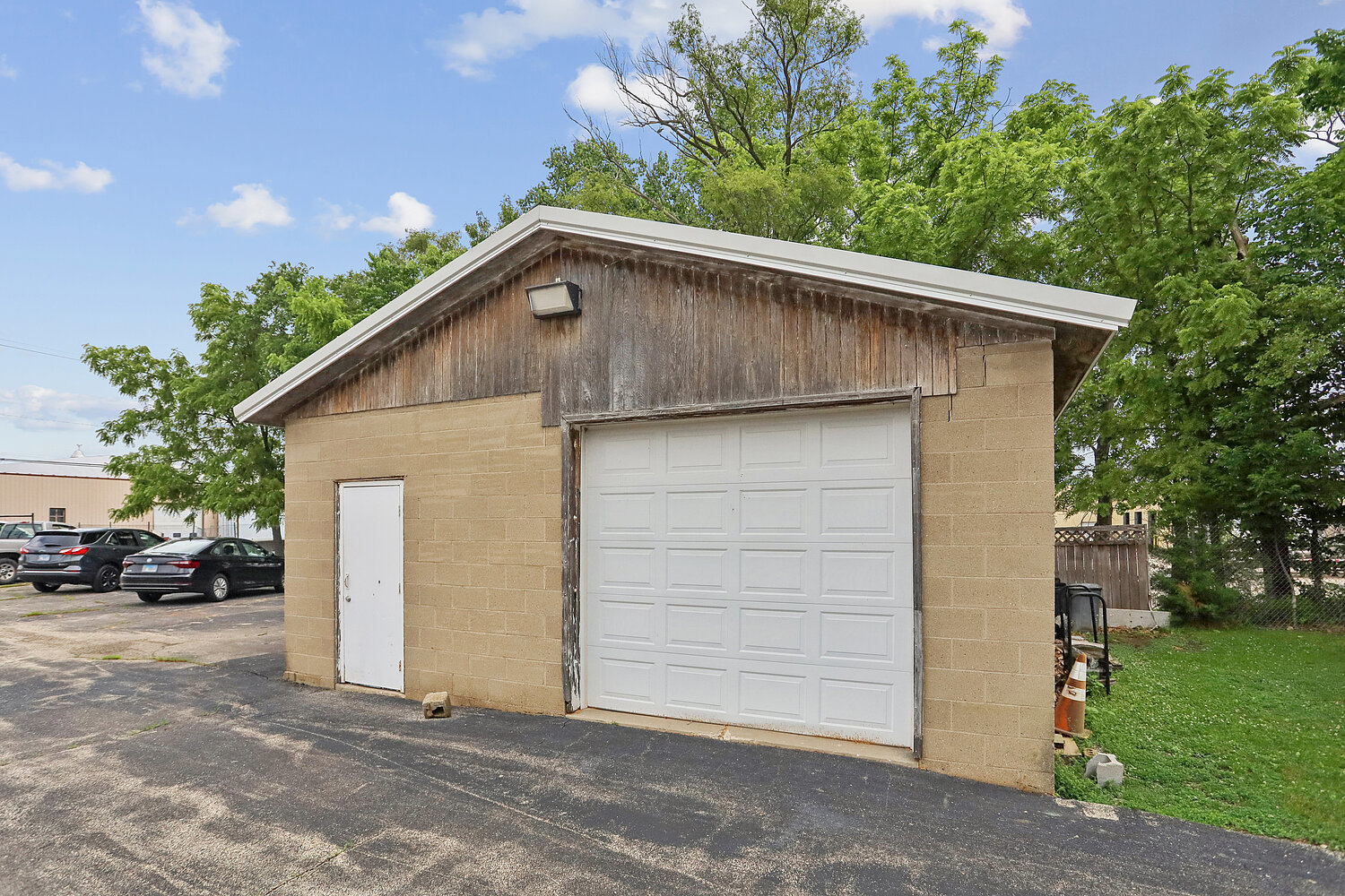 510 E Dearborn Street Property Photo 26