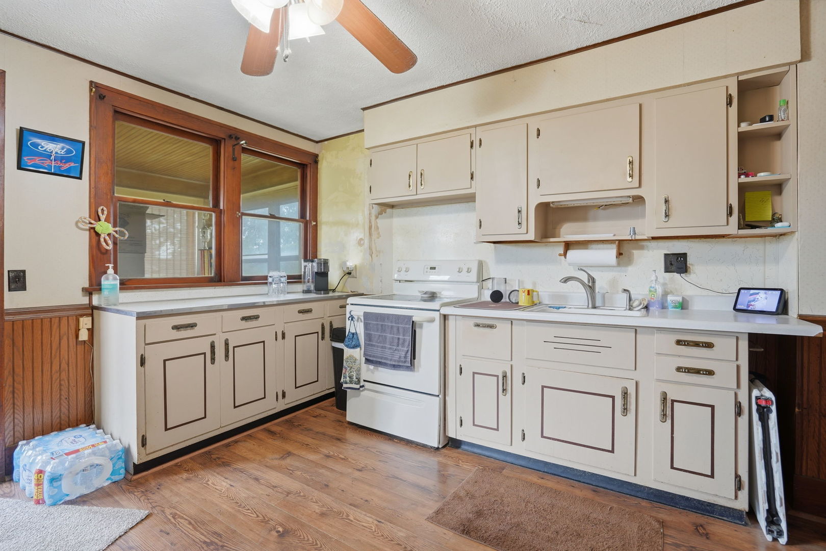 12694 Meredosia Road Property Photo 7