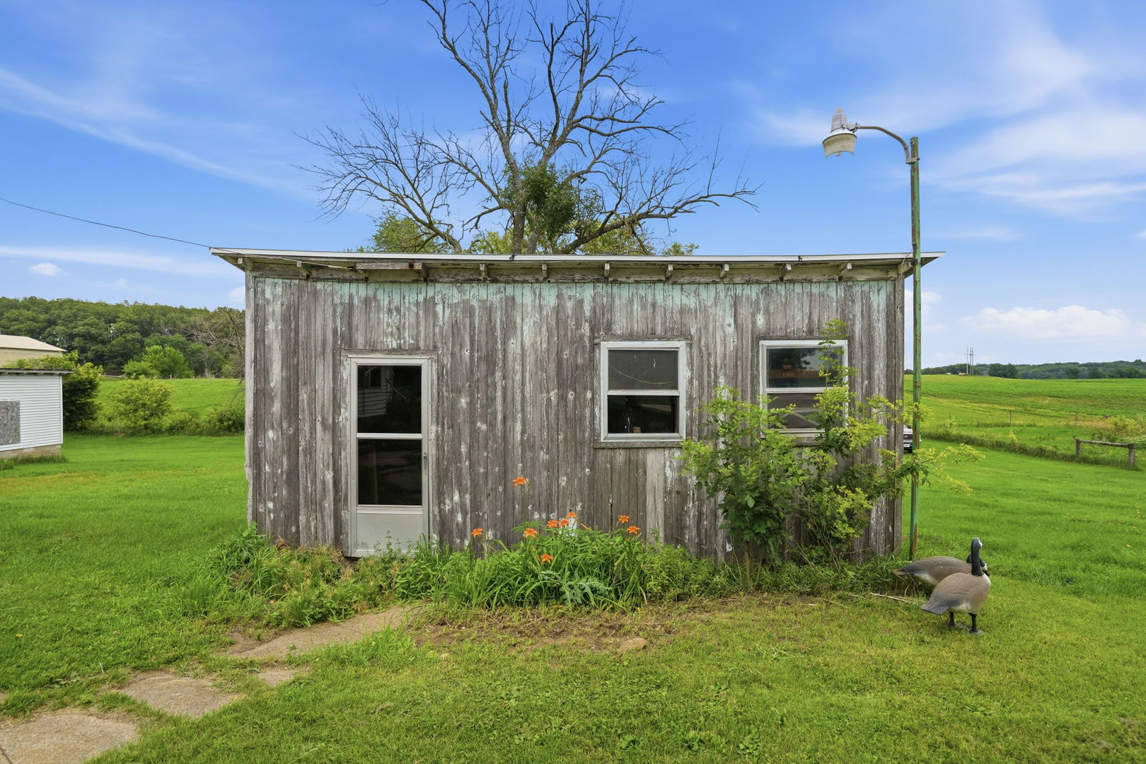 12694 Meredosia Road Property Photo 24