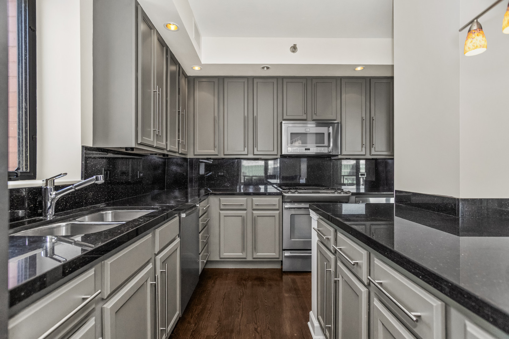 3232 N Halsted Street D812 Property Photo 8
