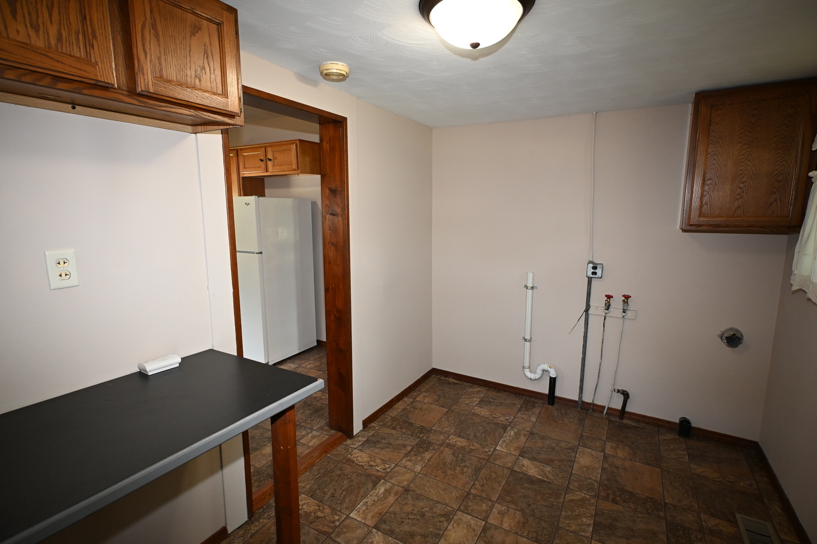 302 S Summit Street Property Photo 13