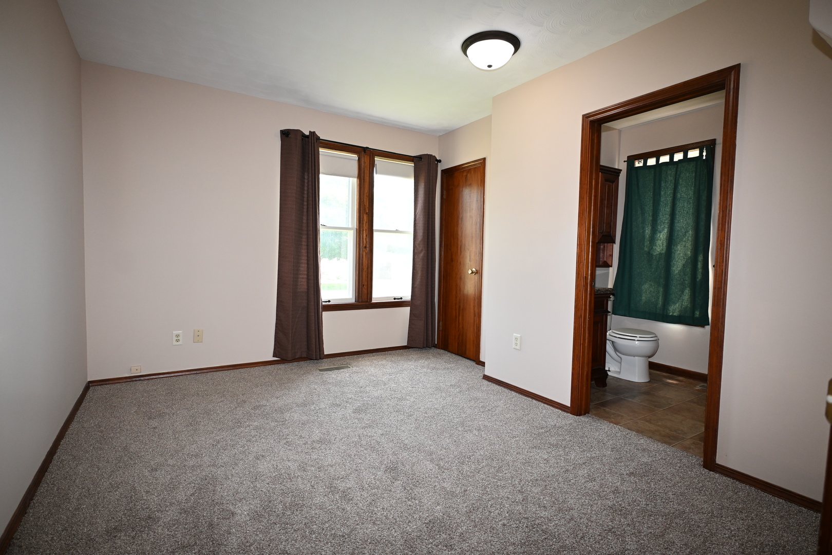 302 S Summit Street Property Photo 15