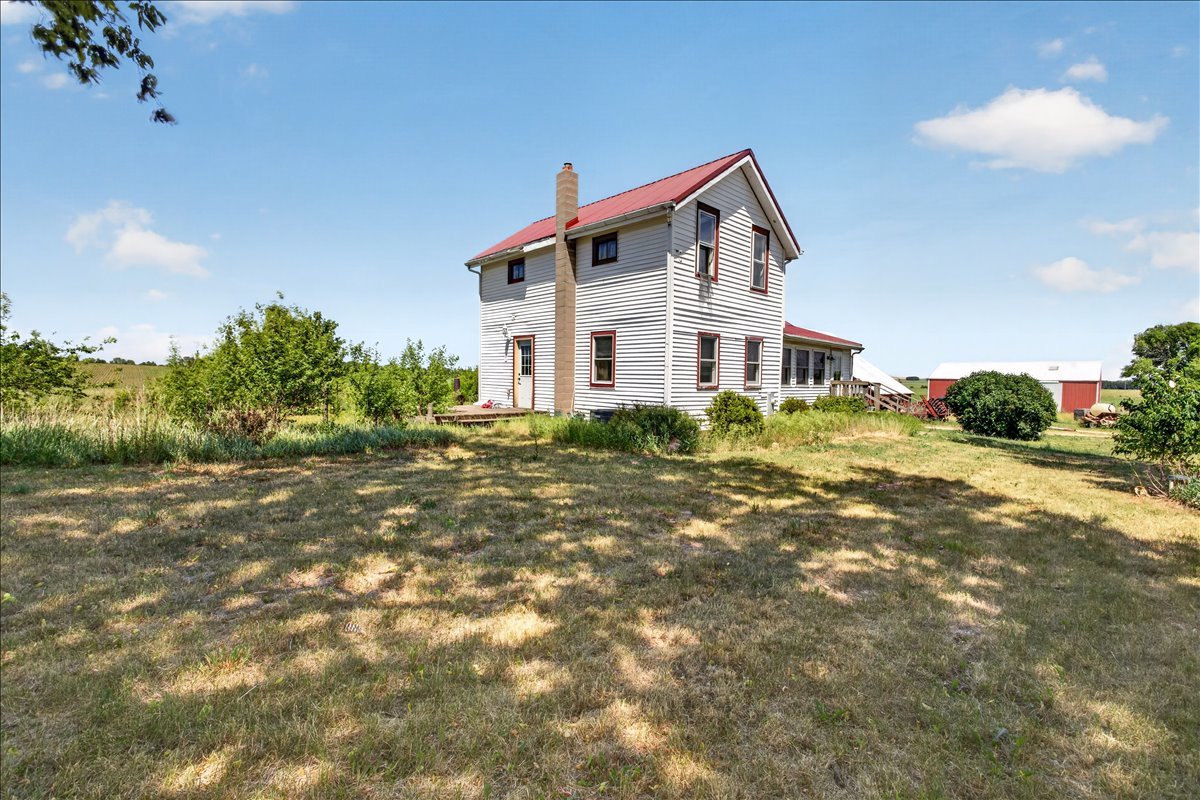 10112 E High Road Property Photo 2