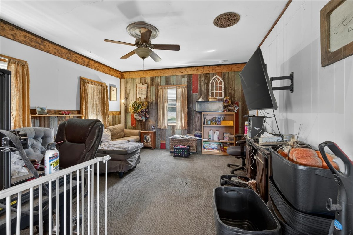 10112 E High Road Property Photo 10