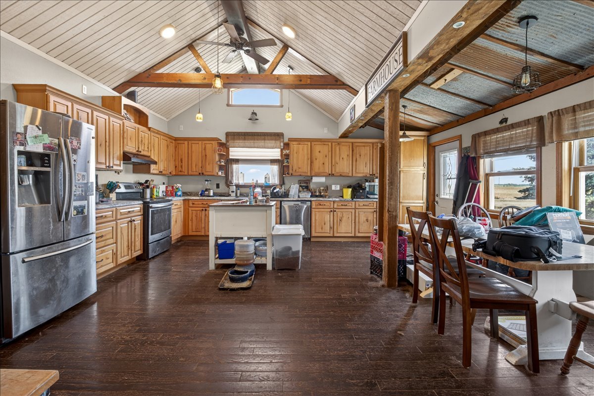 10112 E High Road Property Photo 13
