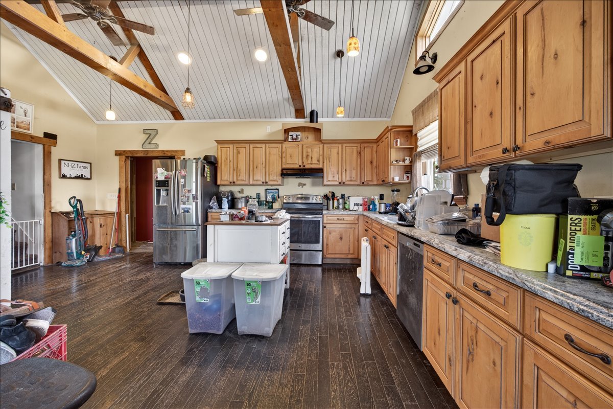 10112 E High Road Property Photo 14