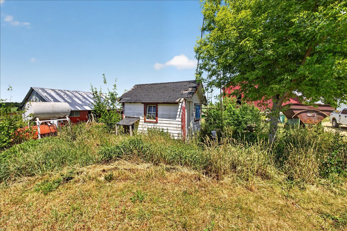 10112 E High Road Property Photo 17