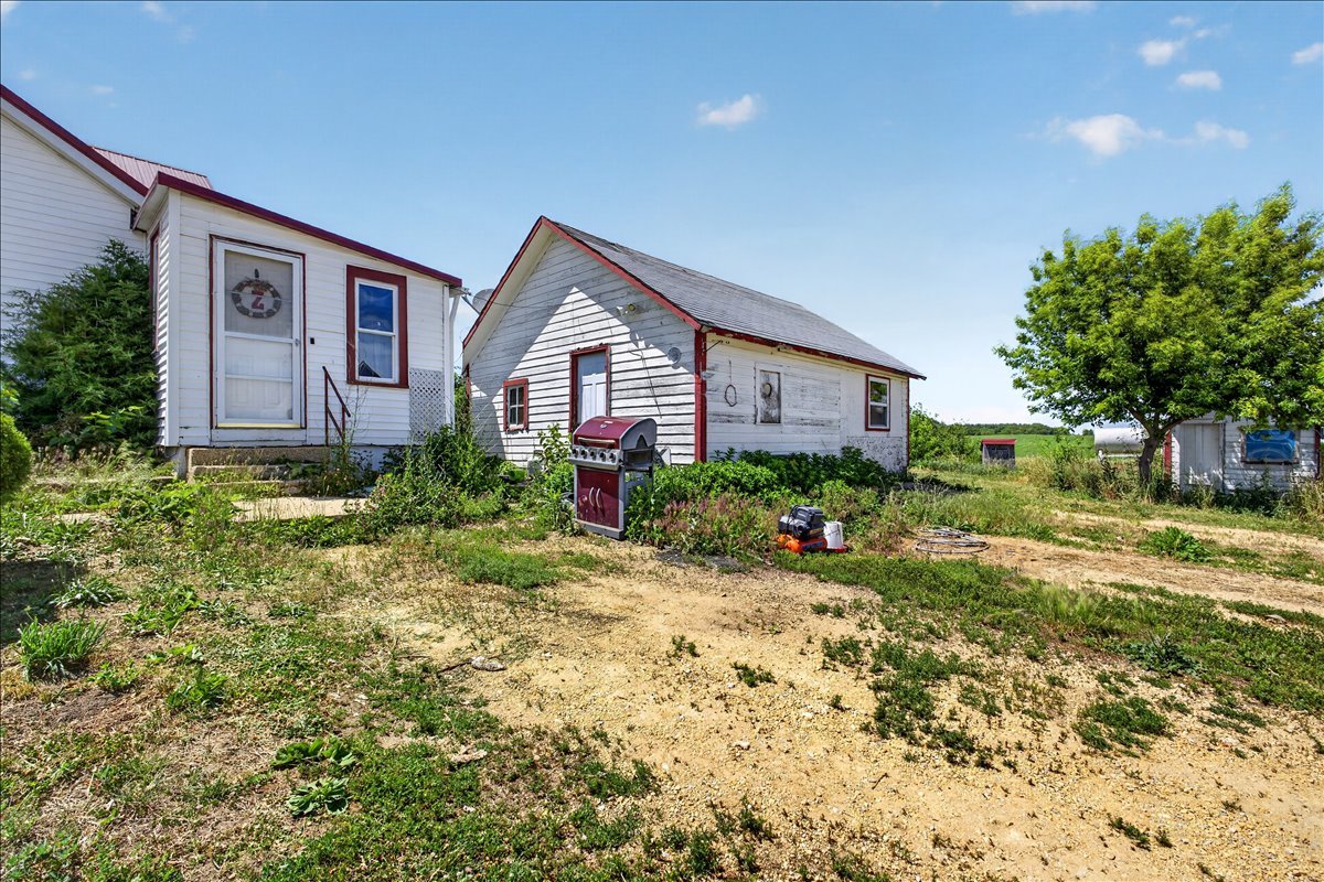 10112 E High Road Property Photo 18