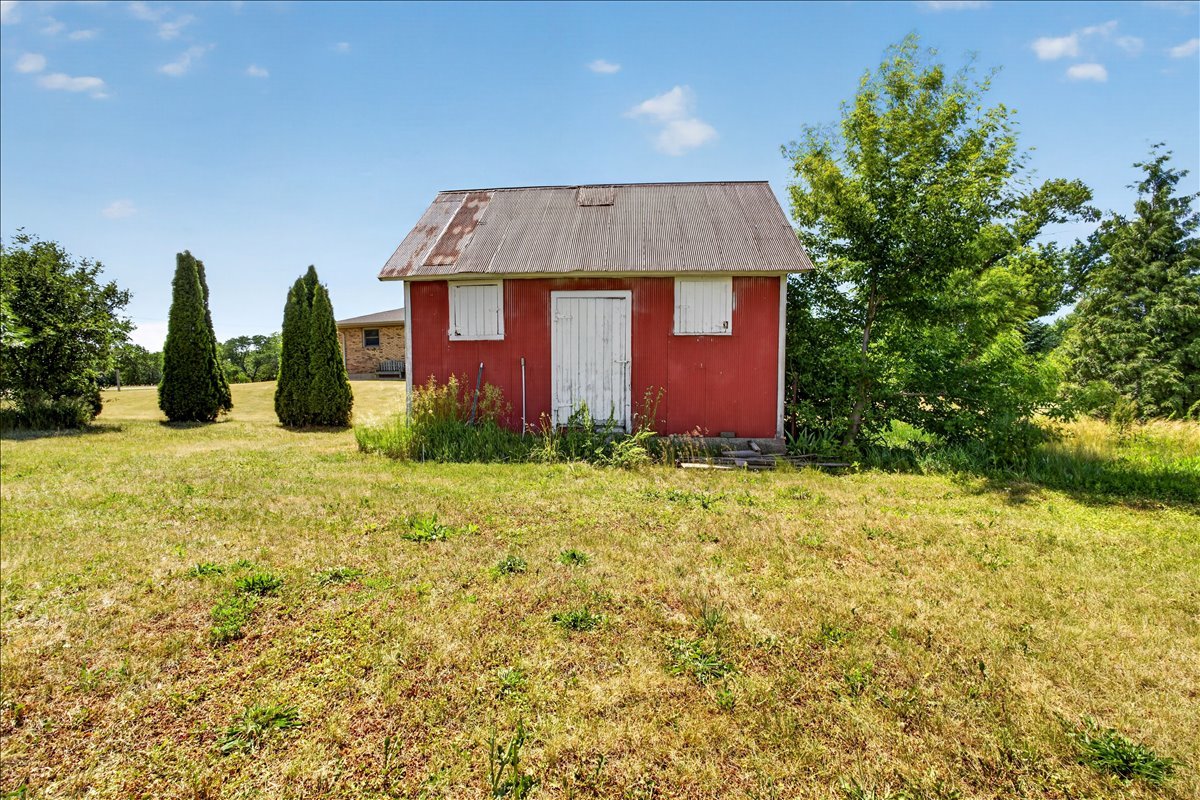 10112 E High Road Property Photo 35