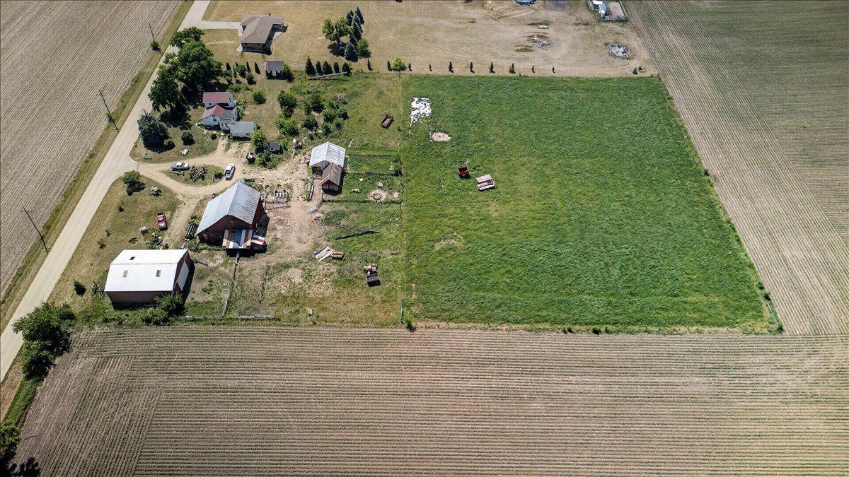 10112 E High Road Property Photo 42