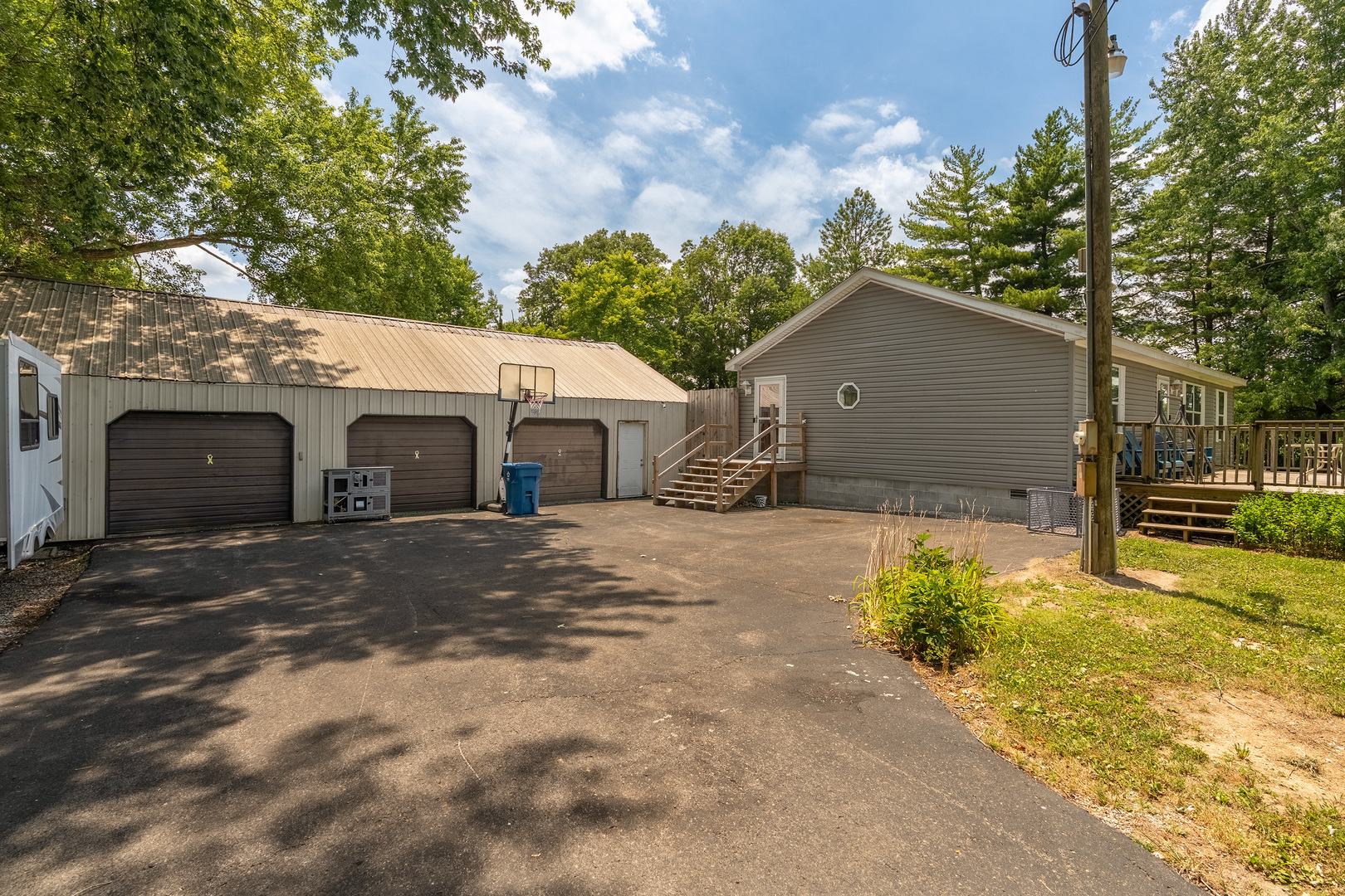 8184 Knox Road Property Photo 5