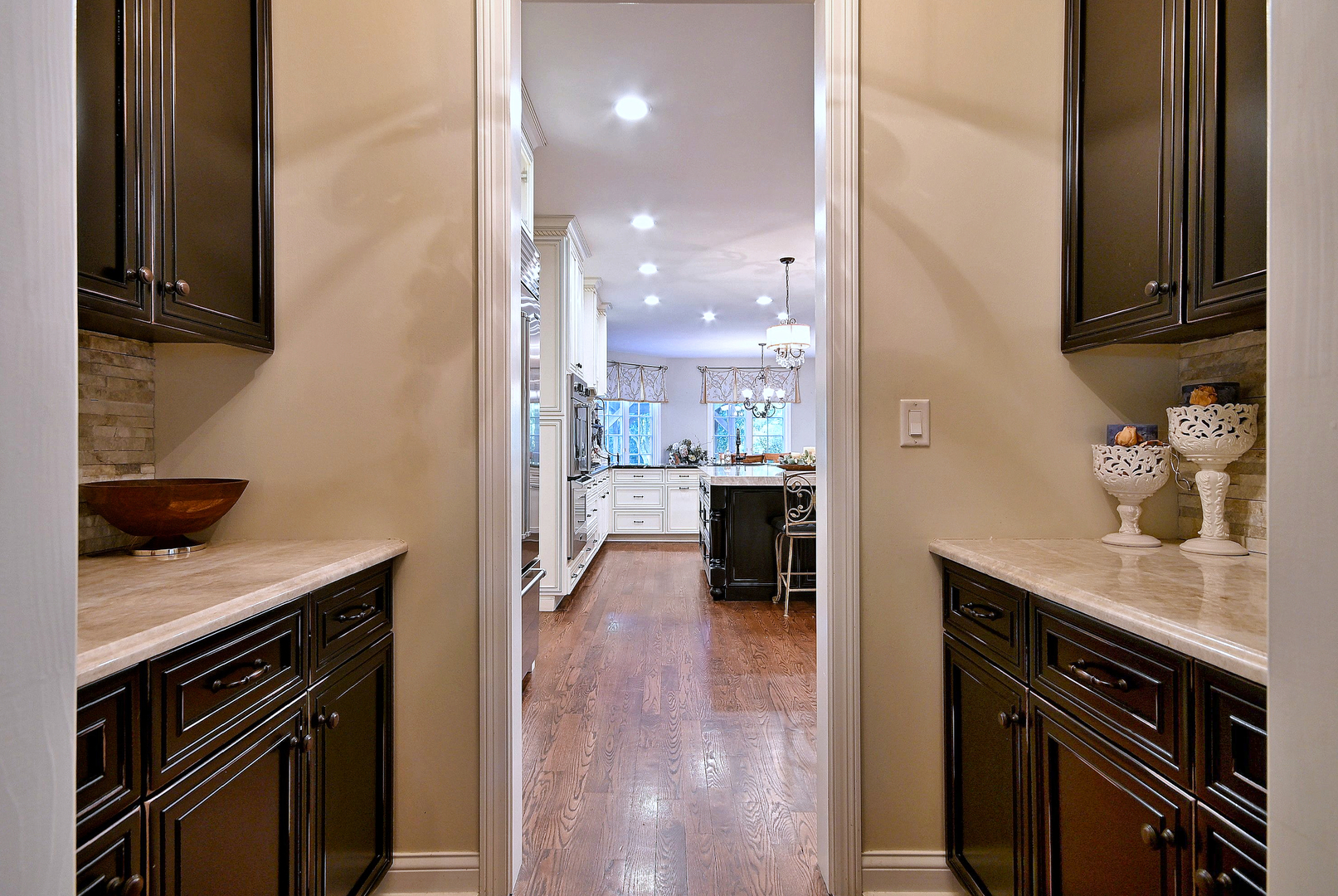 155 S Chandler Avenue Property Photo 8