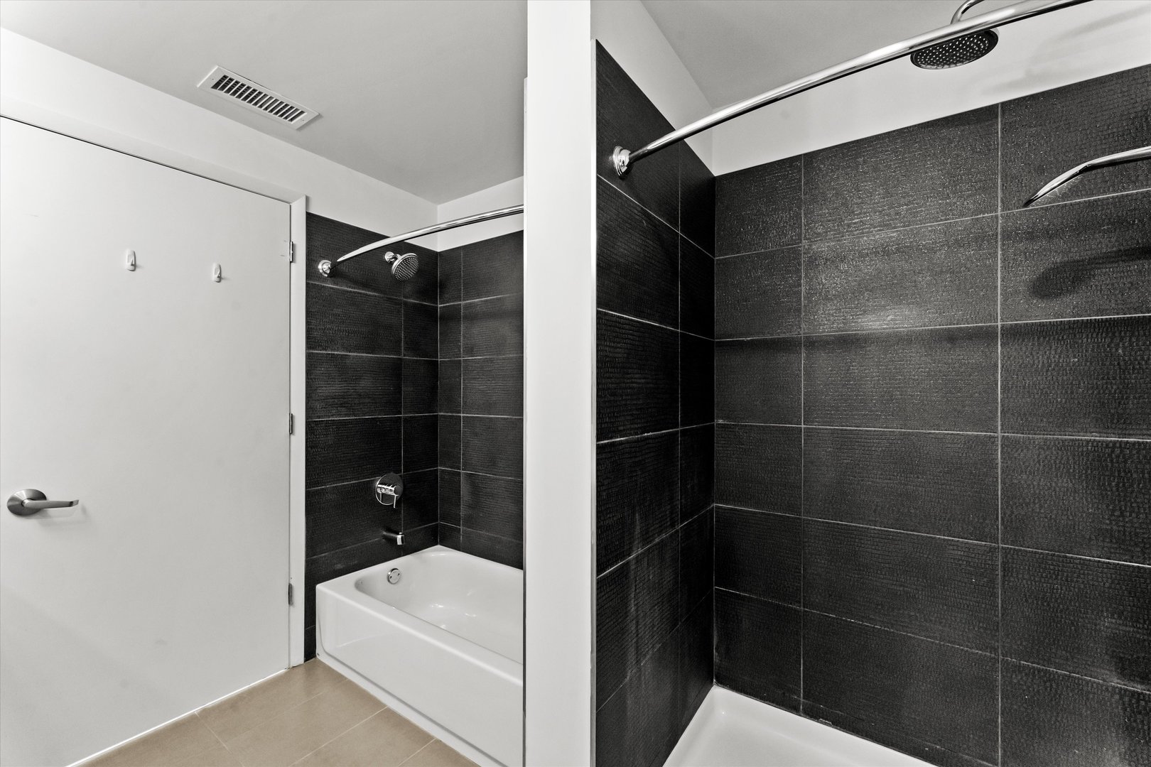 707 N Wells Street 703 Property Photo 7