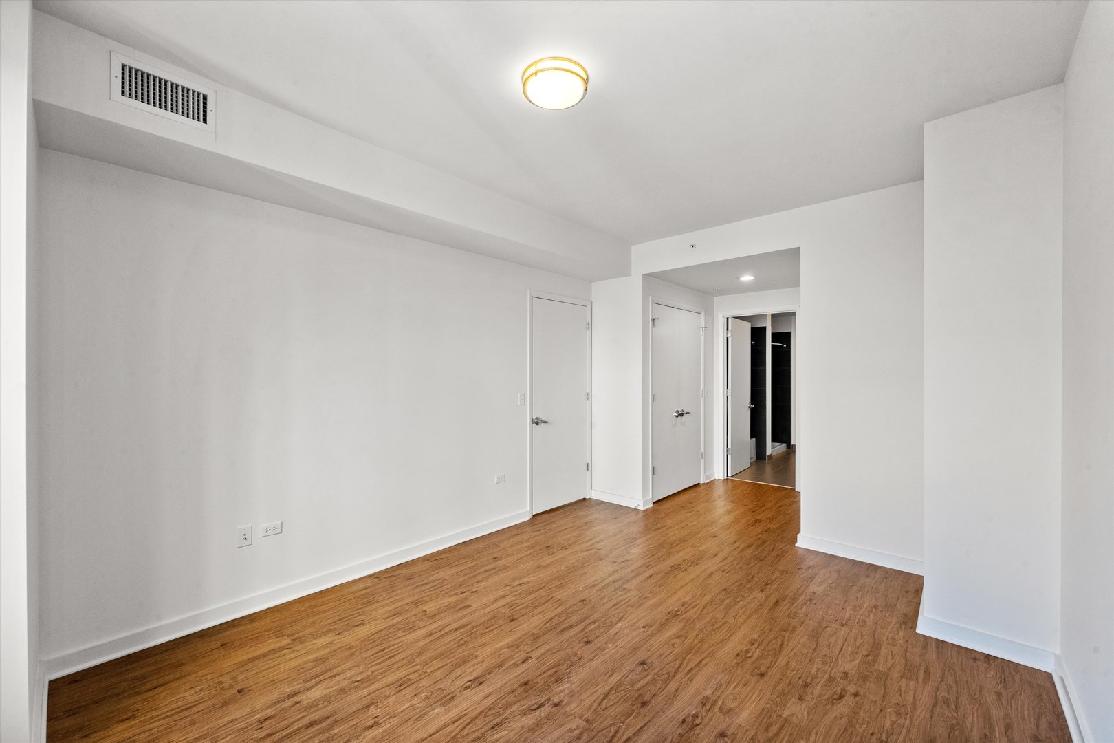 707 N Wells Street 703 Property Photo 14