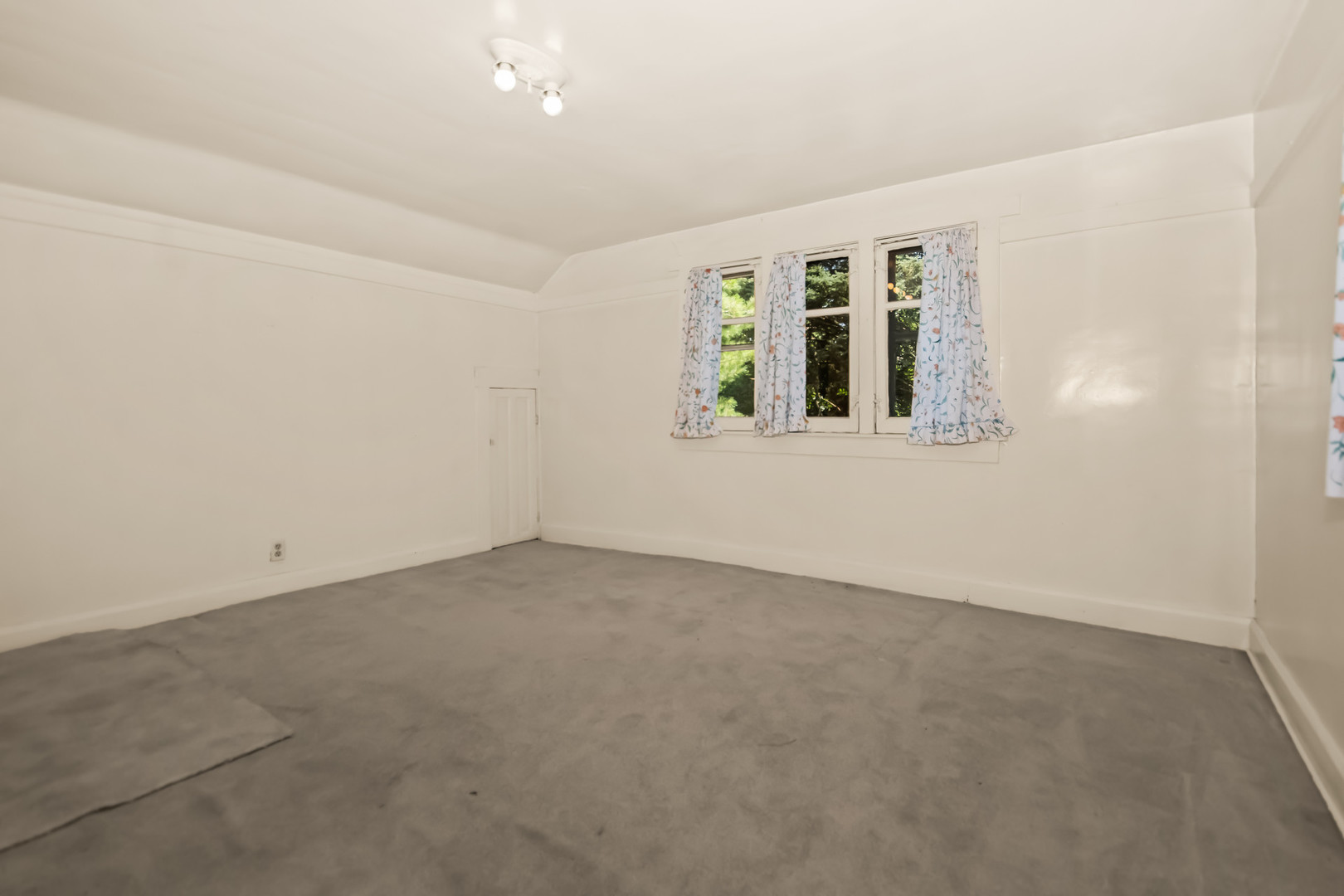 739 Park Avenue Property Photo 25