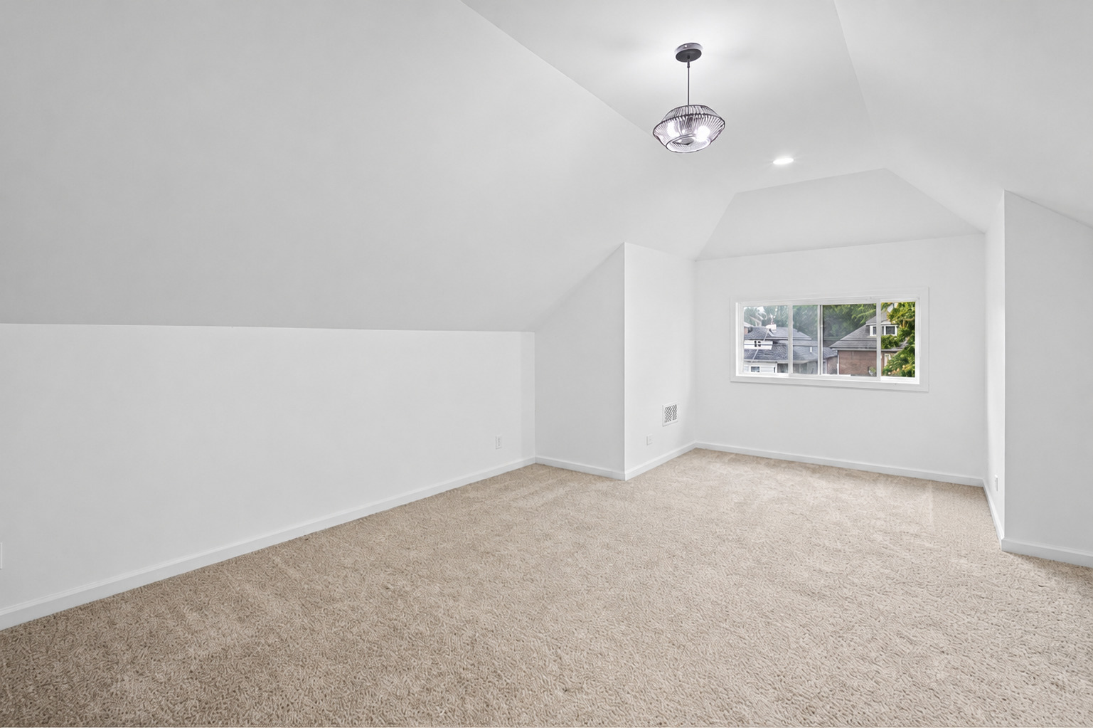 8523 S Colfax Avenue Property Photo 16