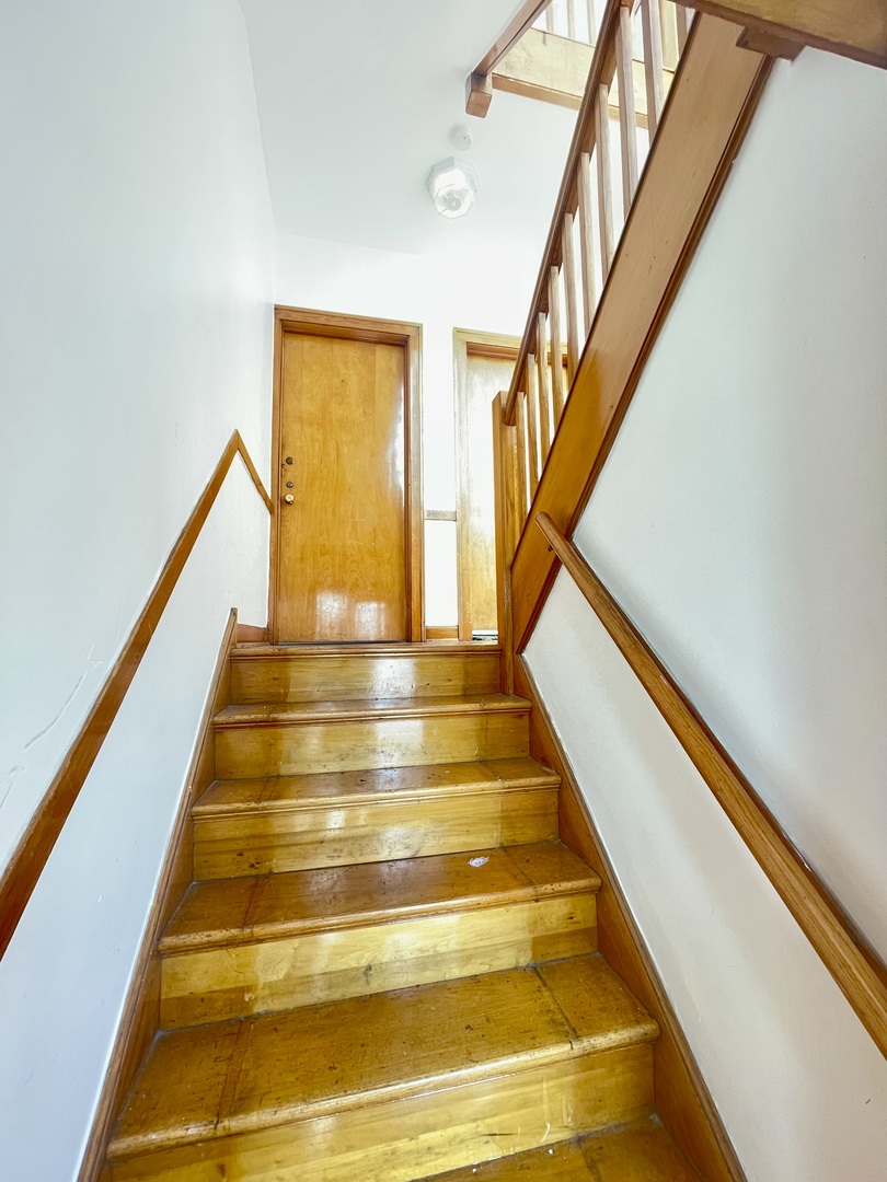 2748 N Austin Avenue Property Photo 2