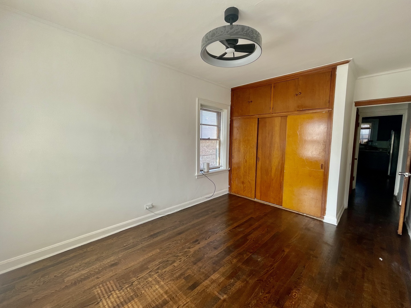 2748 N Austin Avenue Property Photo 8