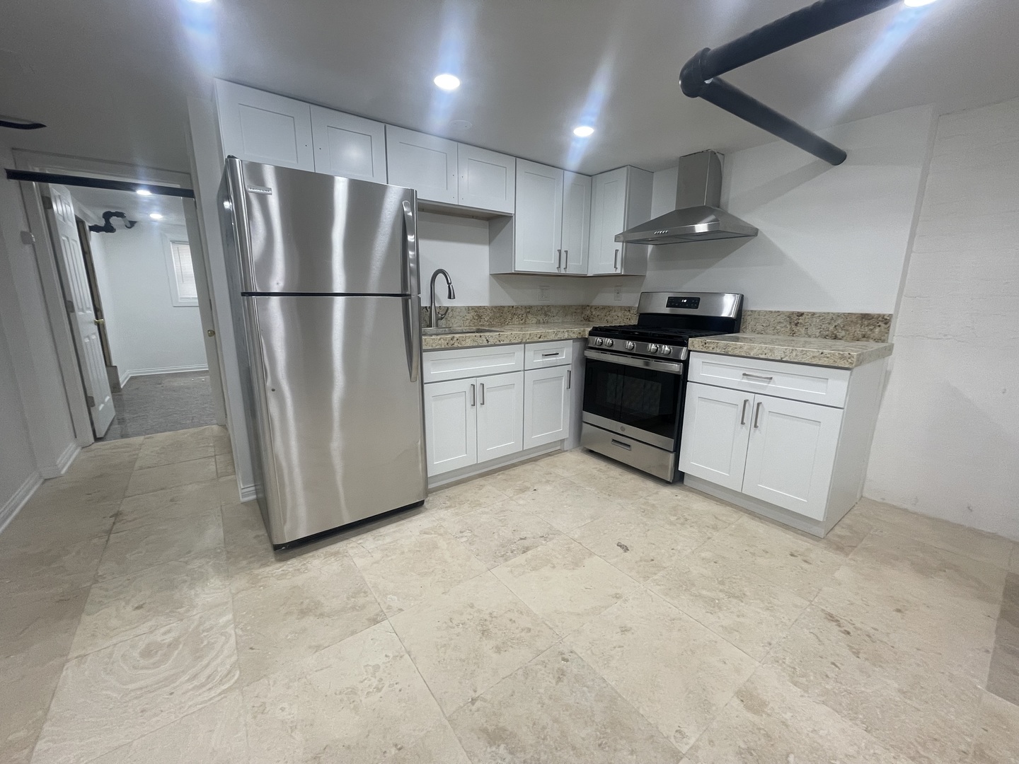 2748 N Austin Avenue Property Photo 12