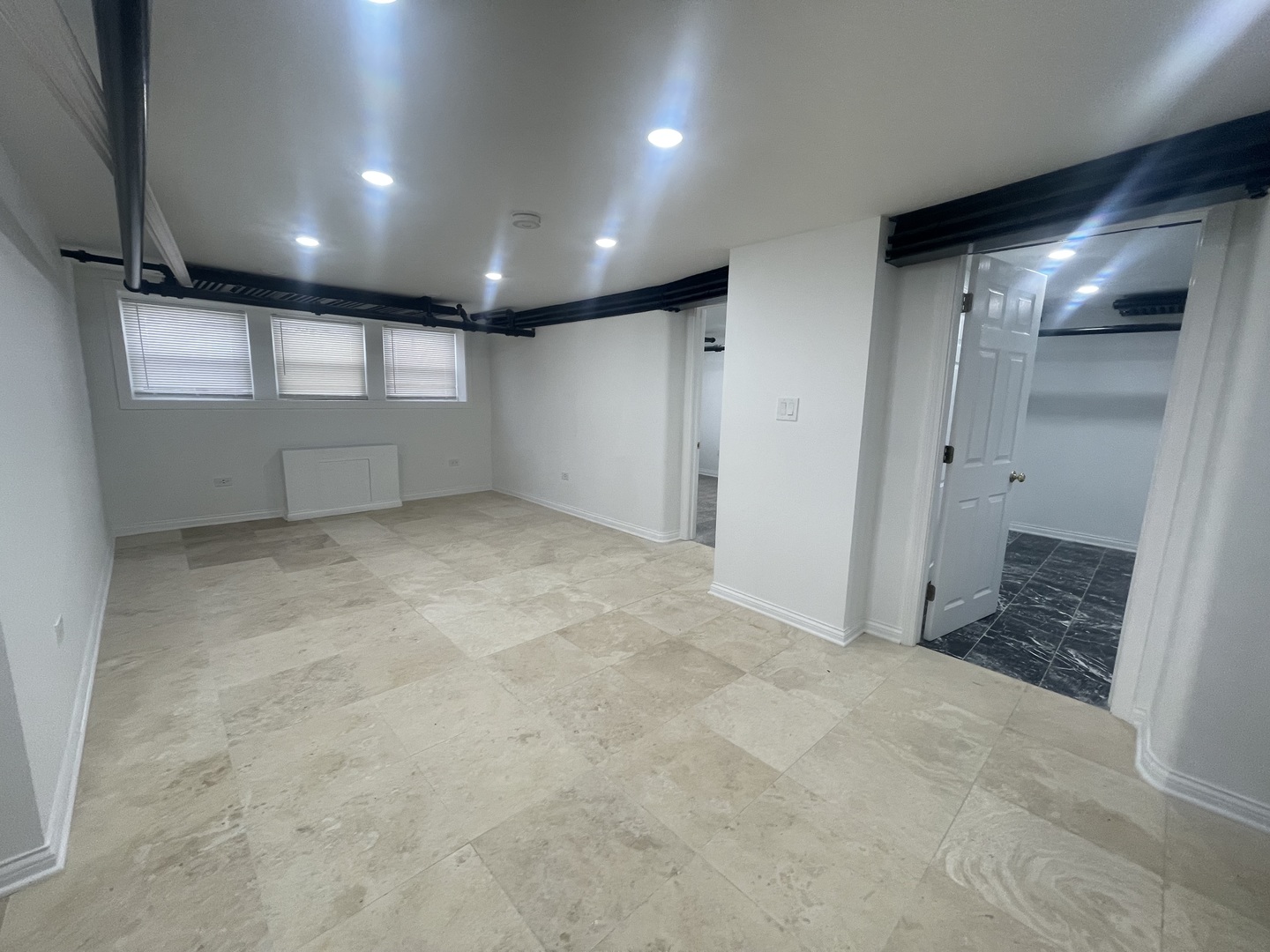 2748 N Austin Avenue Property Photo 13