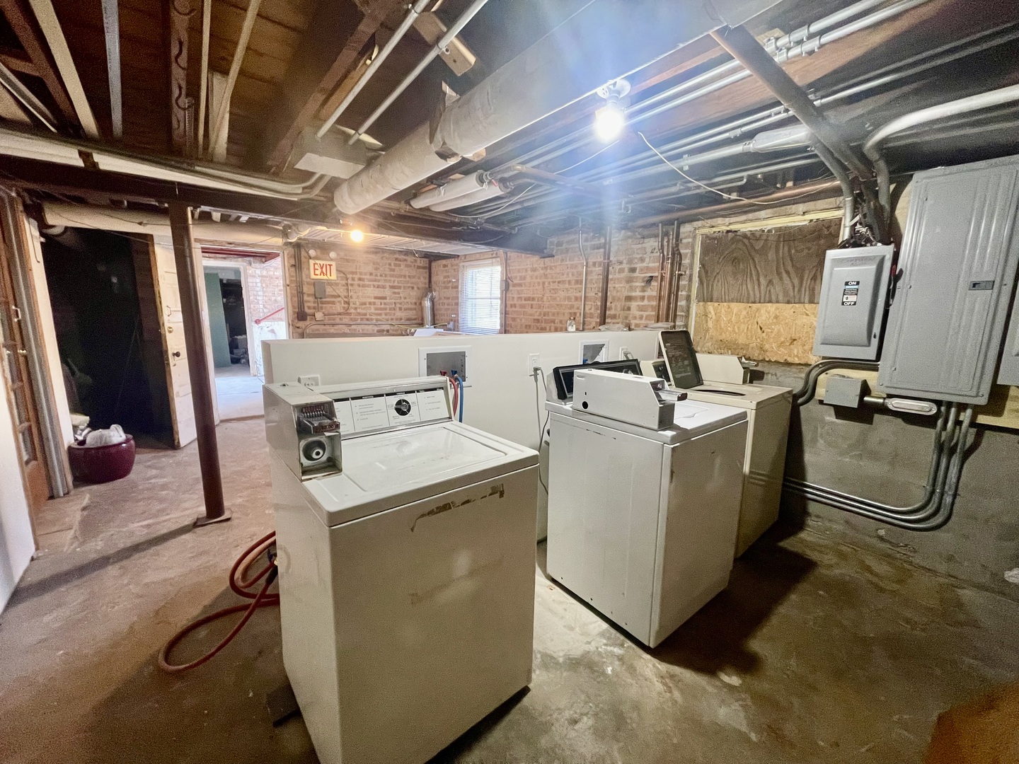 2748 N Austin Avenue Property Photo 18