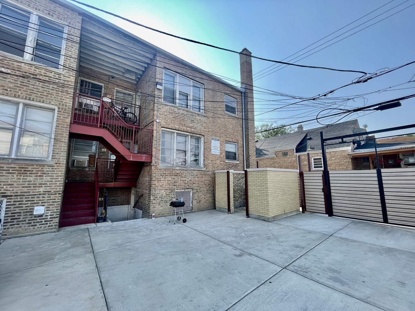 2748 N Austin Avenue Property Photo 20