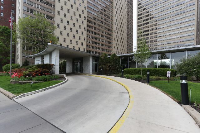 3950 N Lake Shore Drive 1012c Property Photo 17