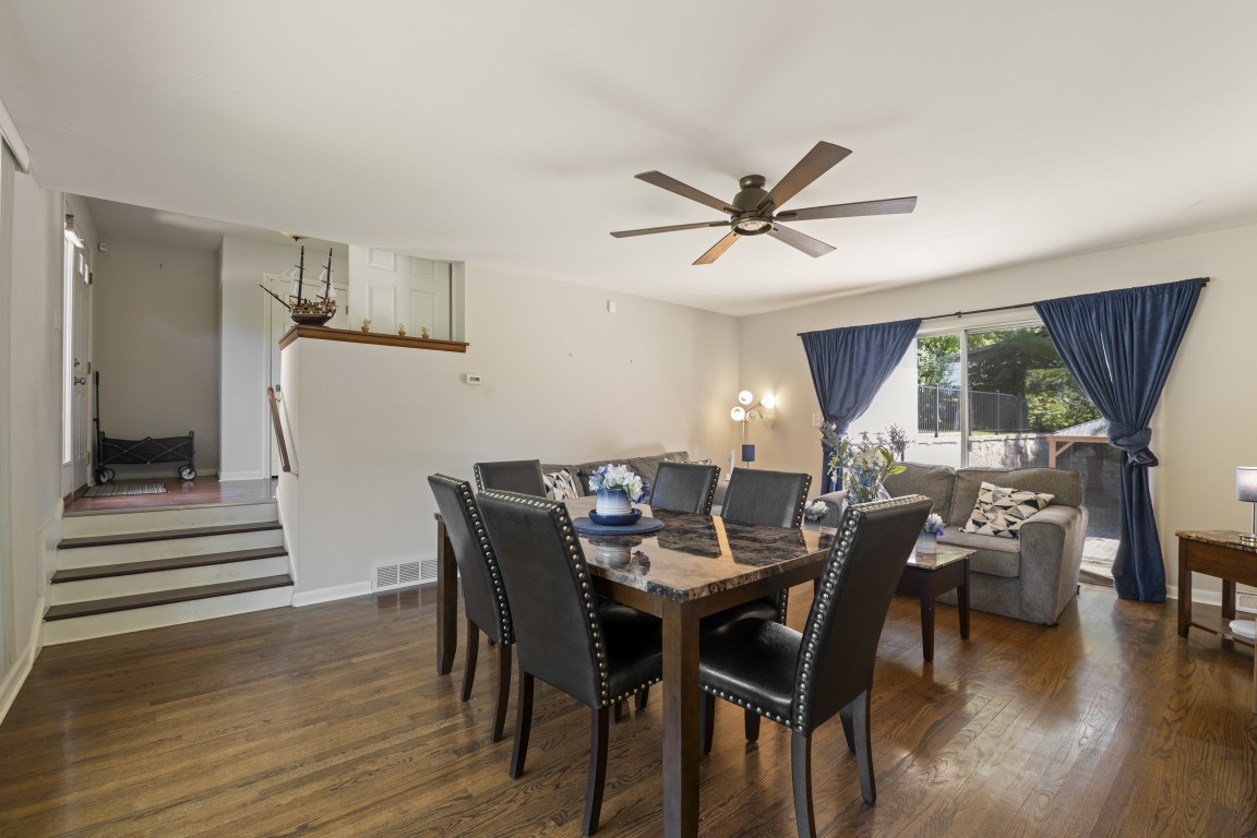 12617 Ventura Boulevard Property Photo 7