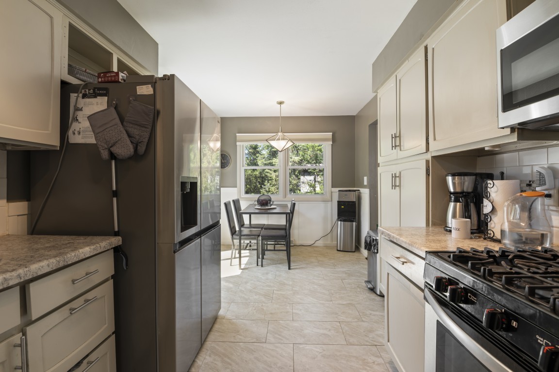 12617 Ventura Boulevard Property Photo 10