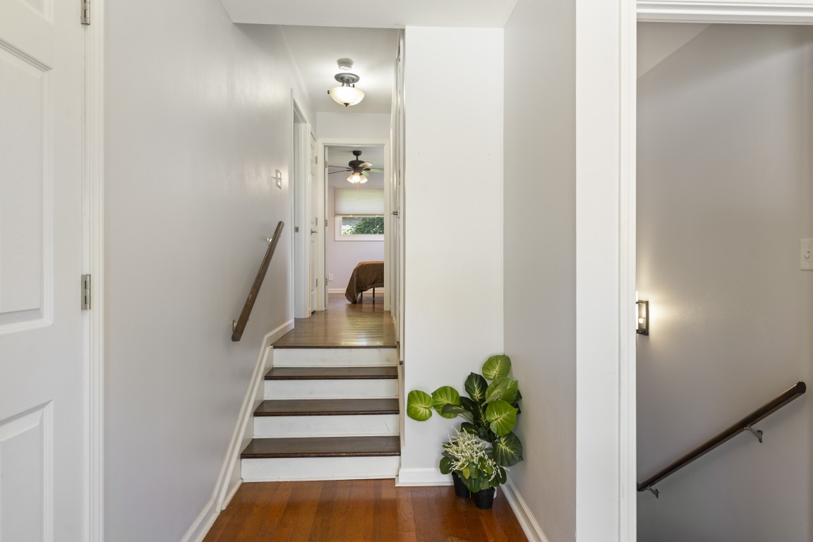 12617 Ventura Boulevard Property Photo 12