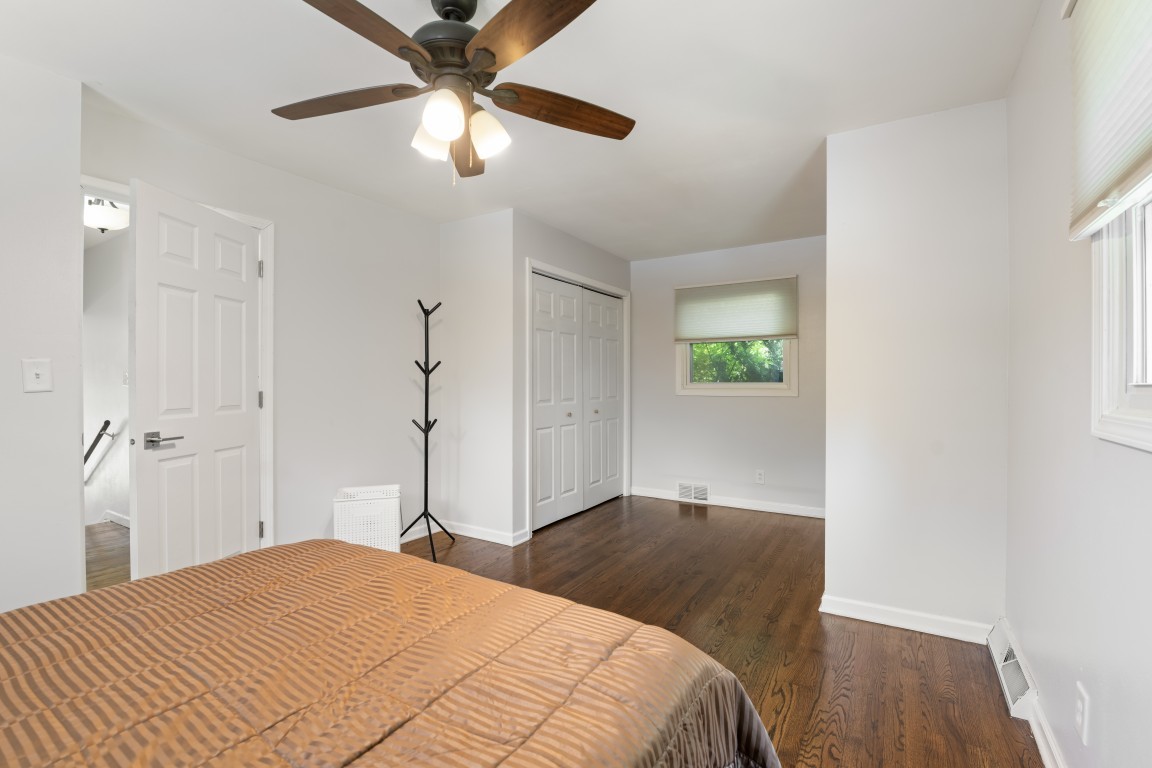 12617 Ventura Boulevard Property Photo 16