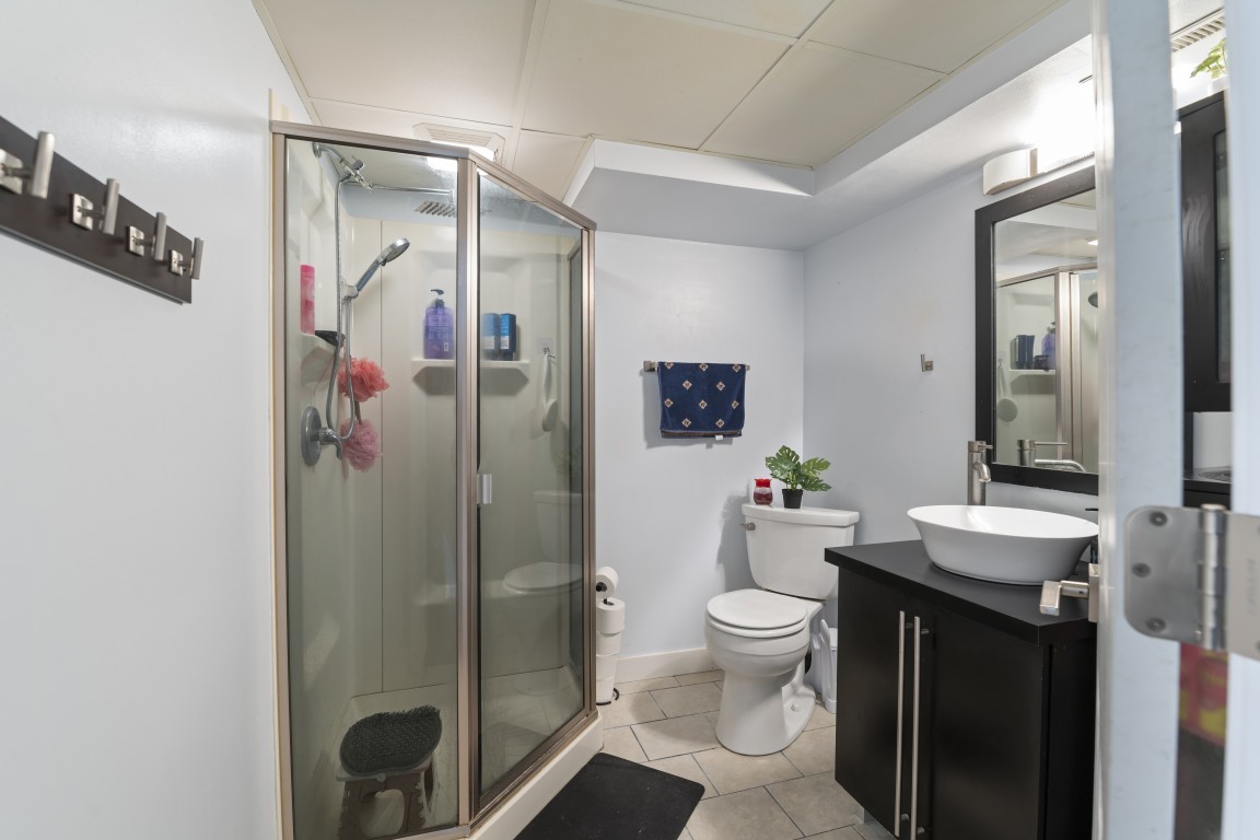 12617 Ventura Boulevard Property Photo 21