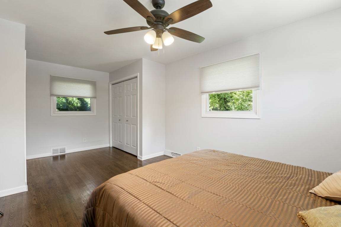 12617 Ventura Boulevard Property Photo 33