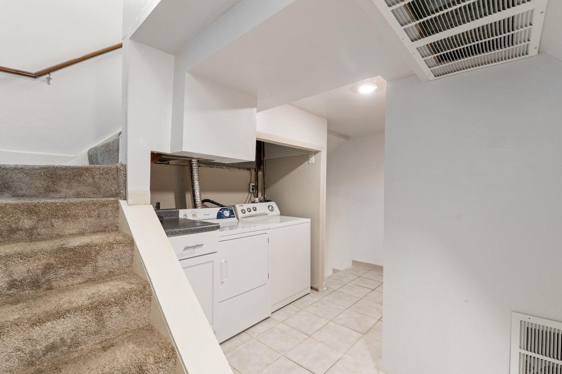 12617 Ventura Boulevard Property Photo 36