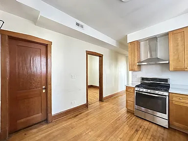 5433 S Millard Avenue Property Photo 4
