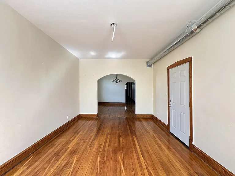 5433 S Millard Avenue Property Photo 11