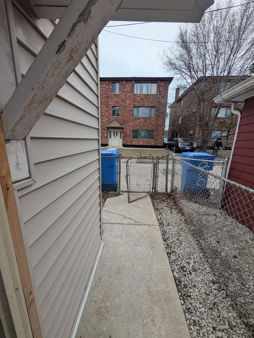5433 S Millard Avenue Property Photo 75