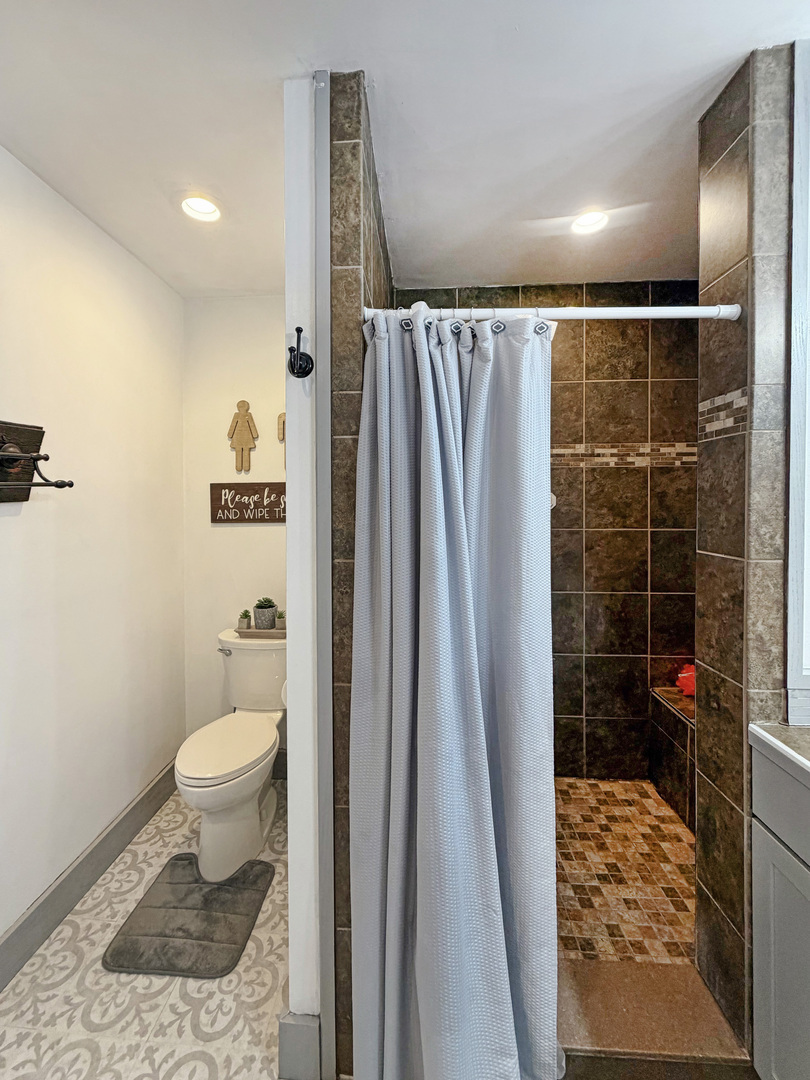 204 W Pearl Street Property Photo 29