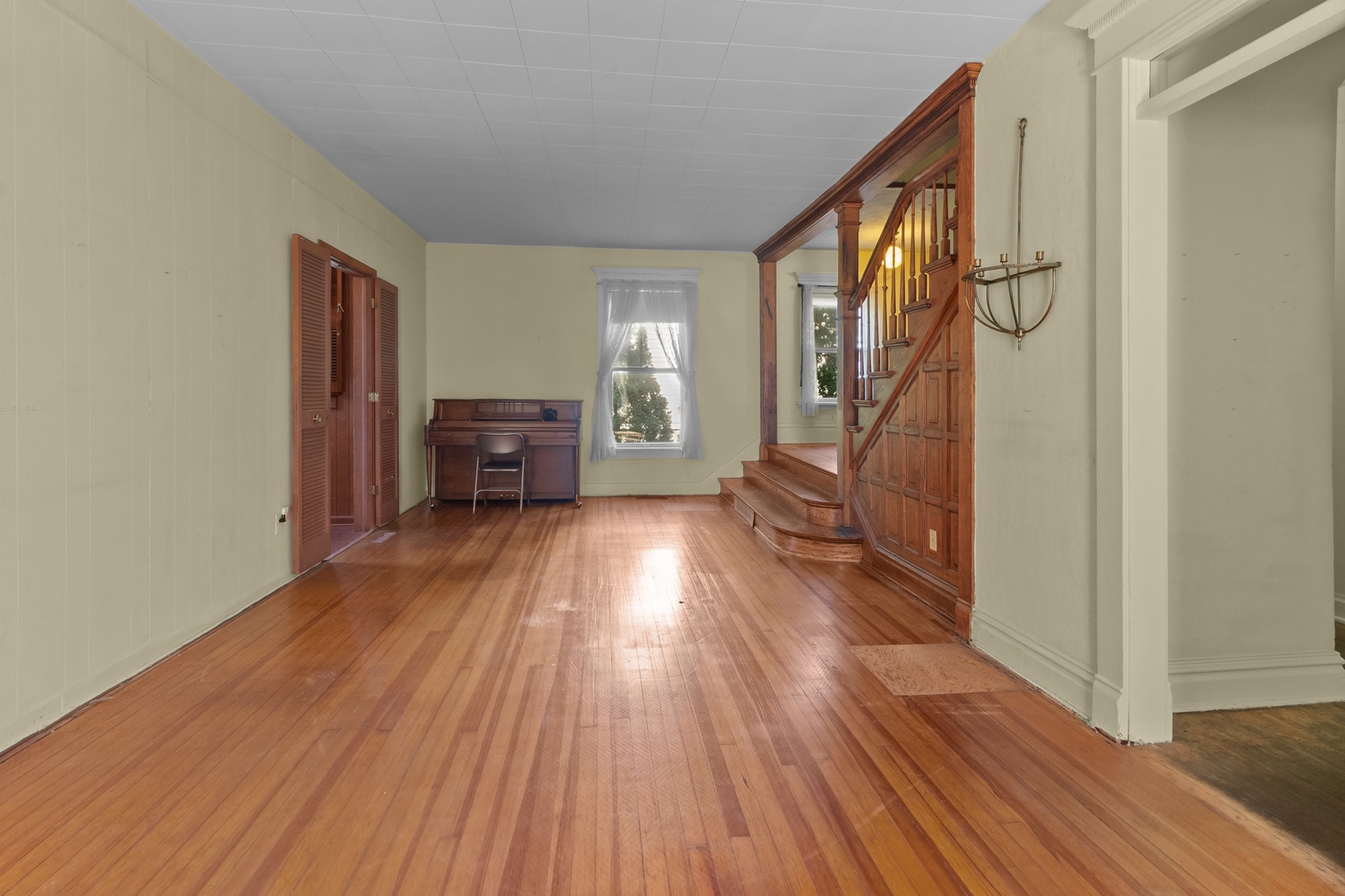 370 Lincoln Avenue Property Photo 12