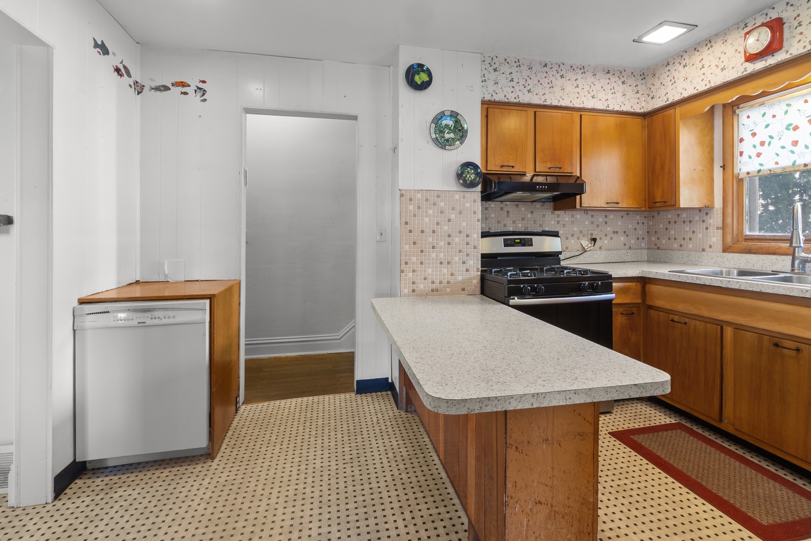 370 Lincoln Avenue Property Photo 16