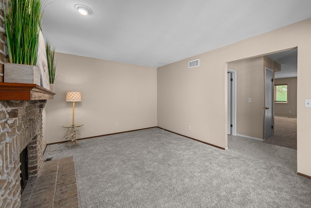 3283 Johnathan Avenue 3283 Property Photo 5