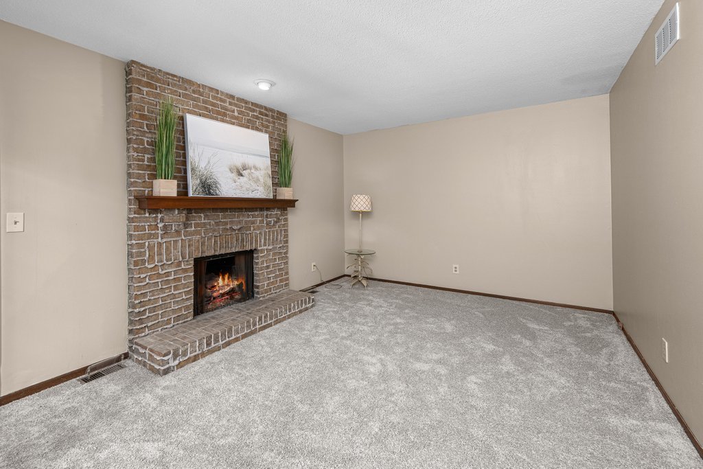 3283 Johnathan Avenue 3283 Property Photo 6