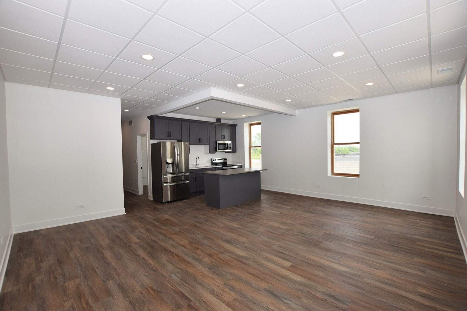 100 S State Street C Property Photo 6