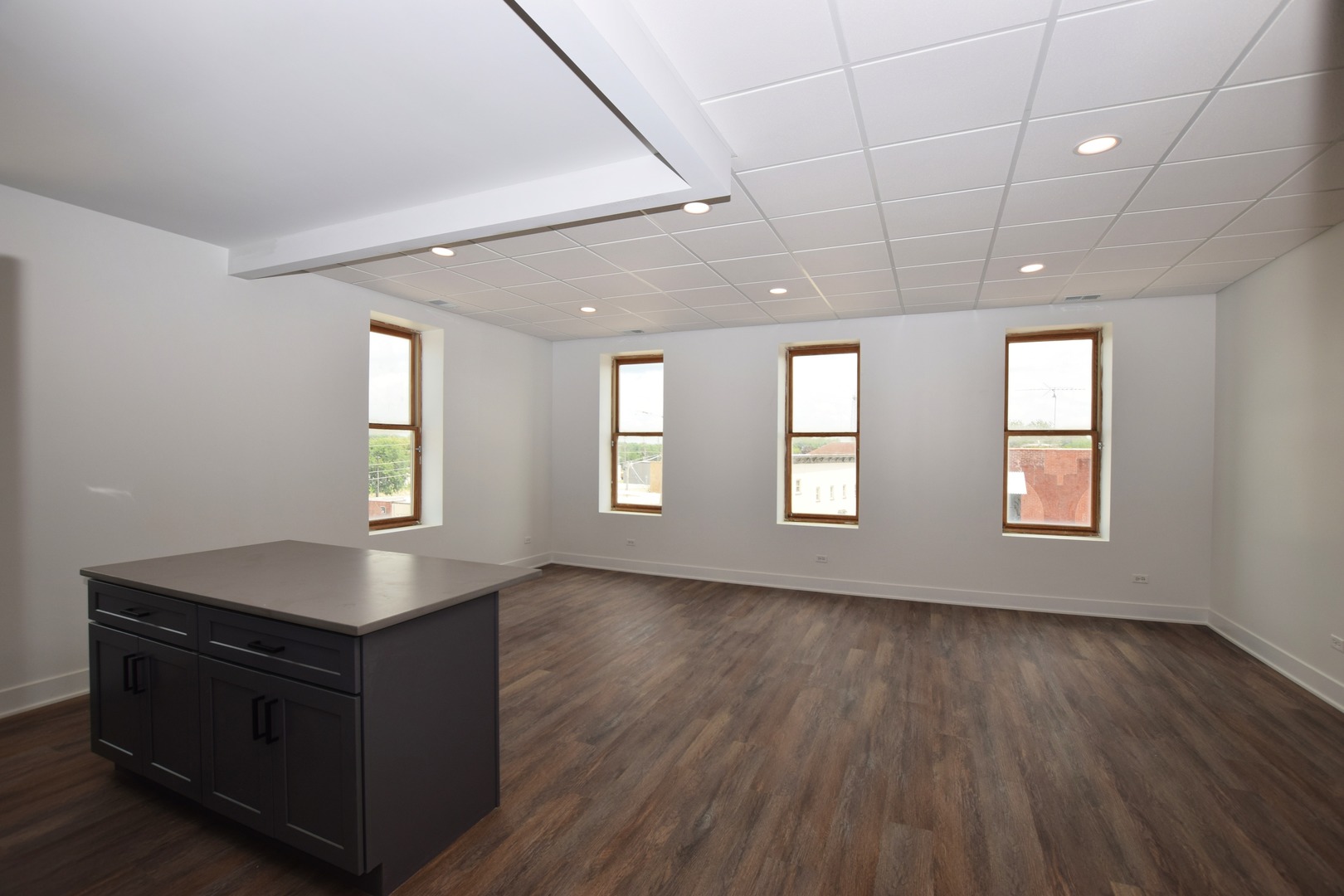 100 S State Street C Property Photo 11