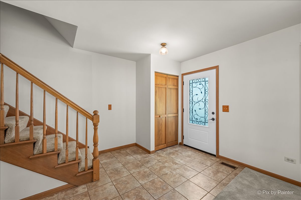 221 Foxmoor Road Property Photo 2
