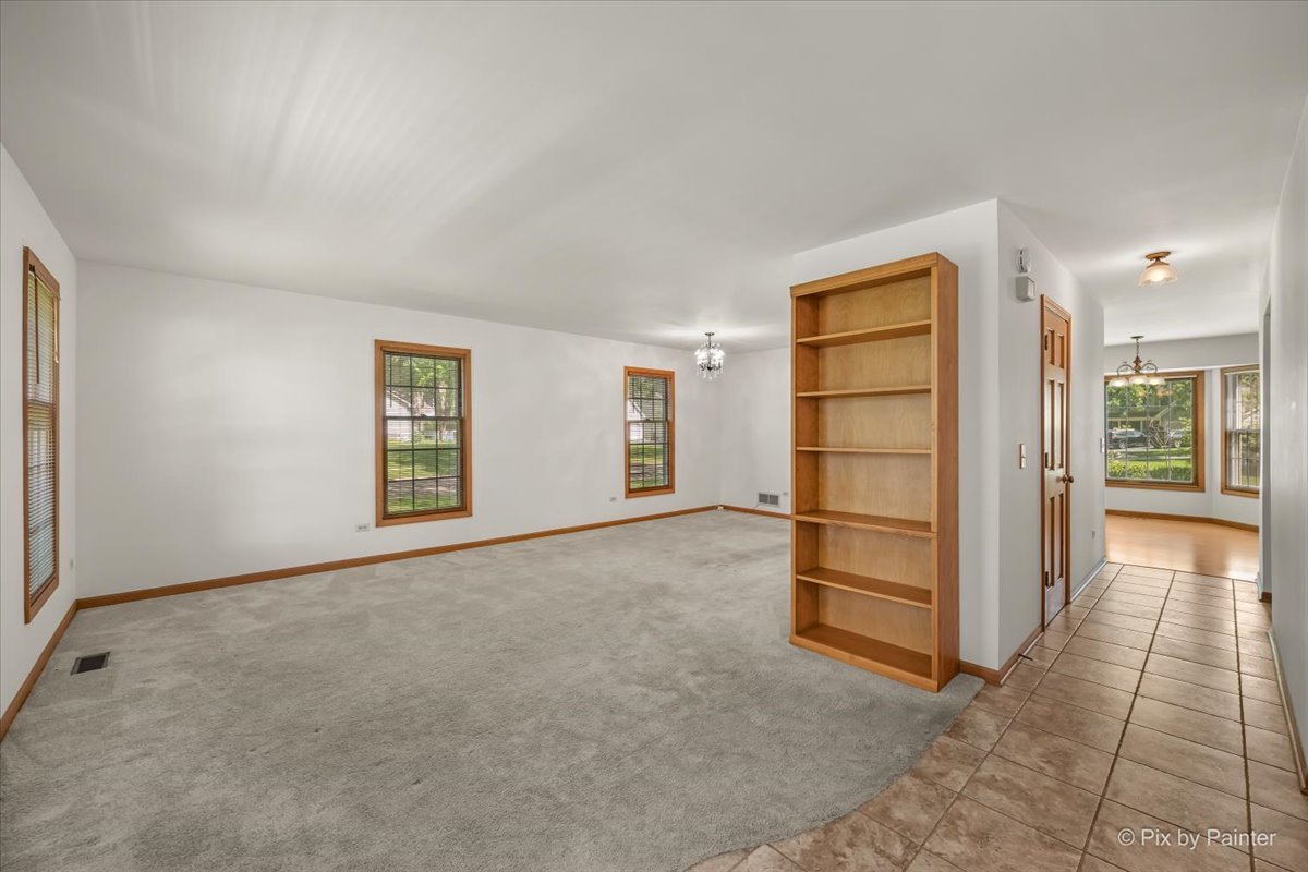 221 Foxmoor Road Property Photo 3