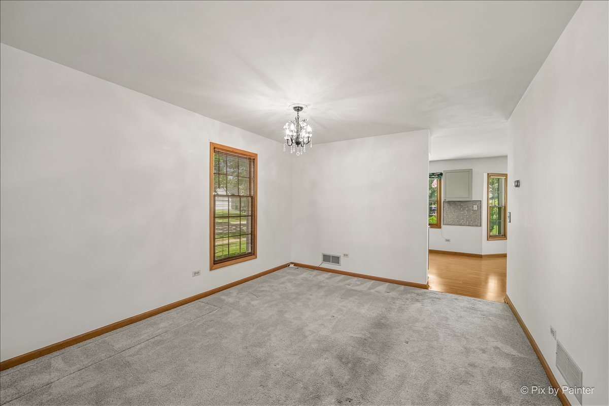 221 Foxmoor Road Property Photo 5